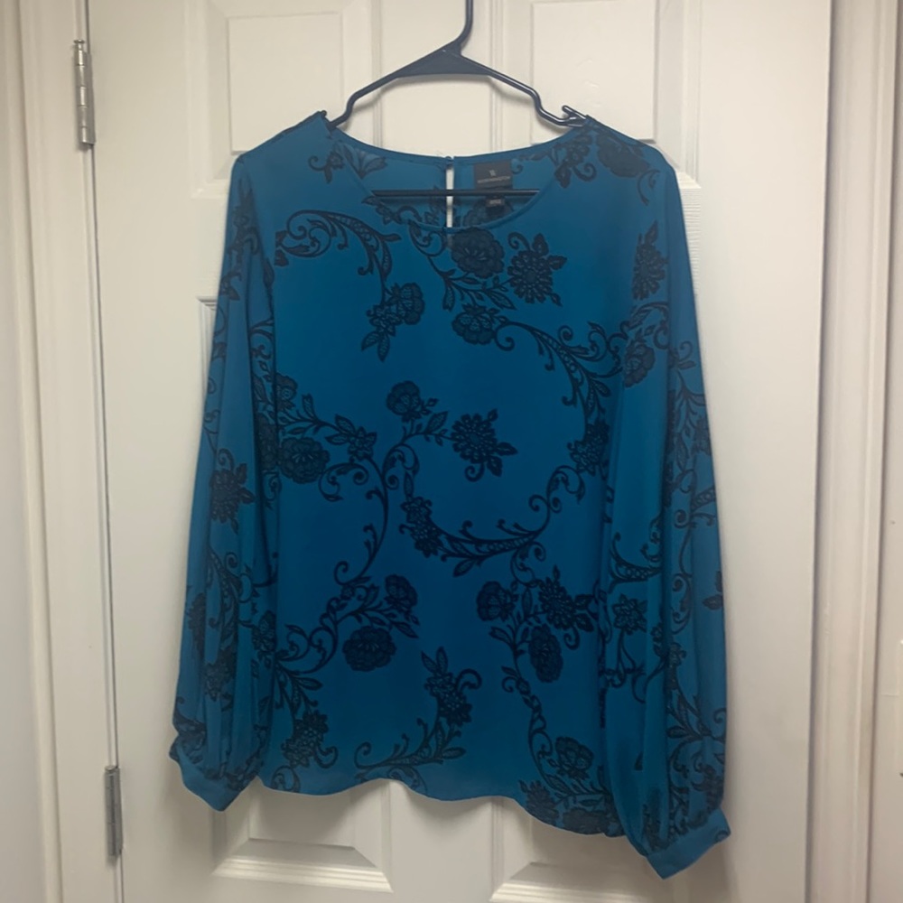 Worthington royal blue and black blouse